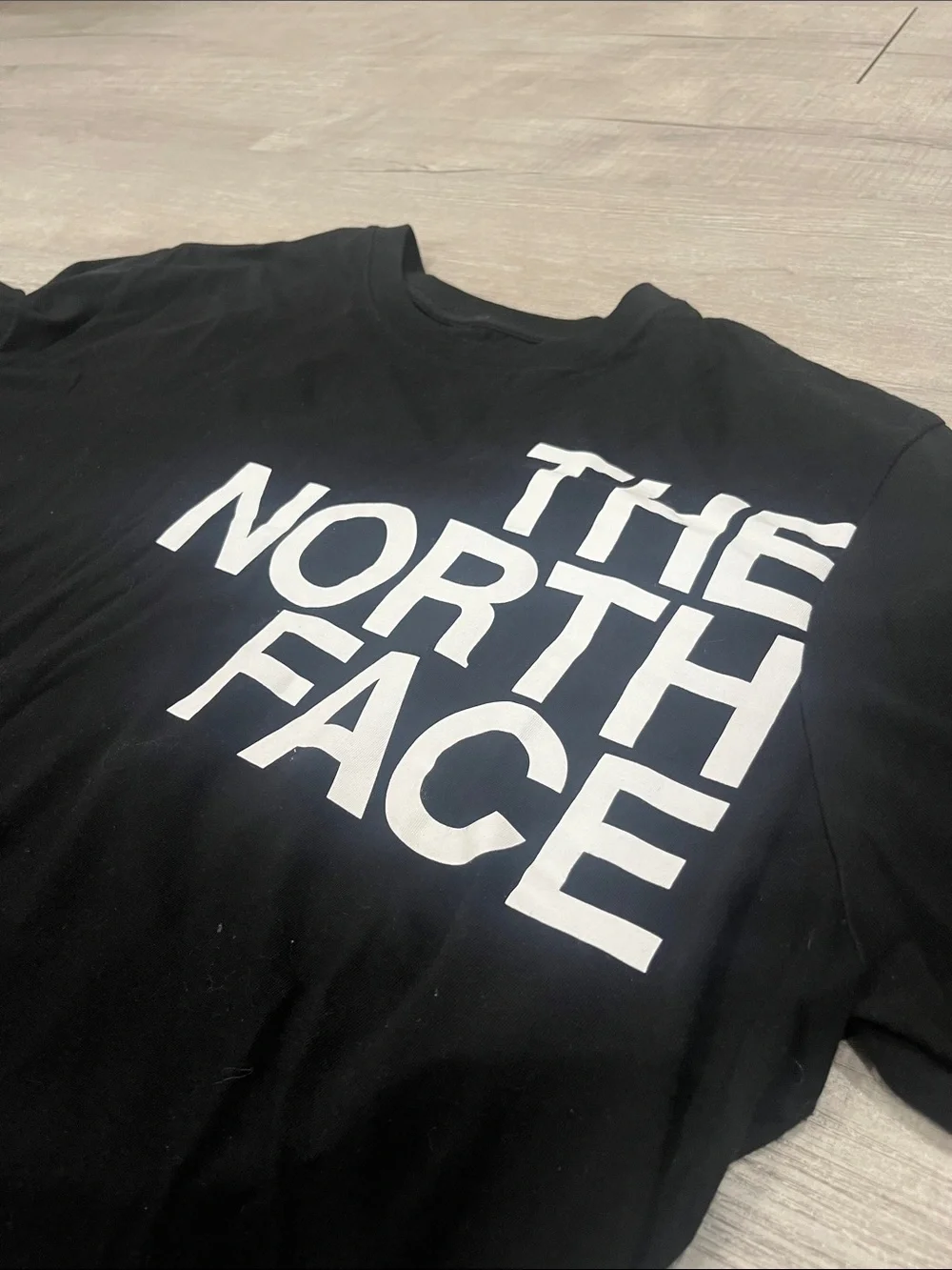 ✨Men’s Northface Top✨